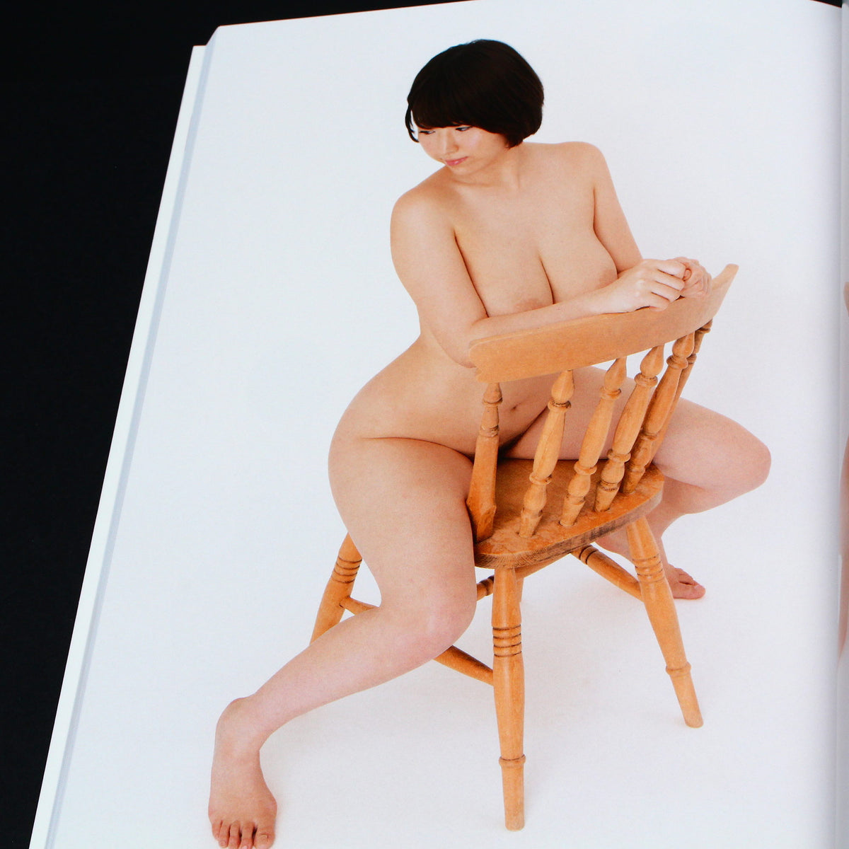 Super Pose Book 7 - Japan Cute Busty Girl Photo Reference