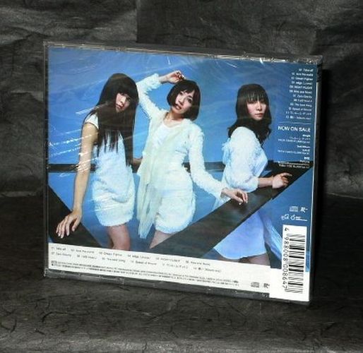 Perfume - Triangle